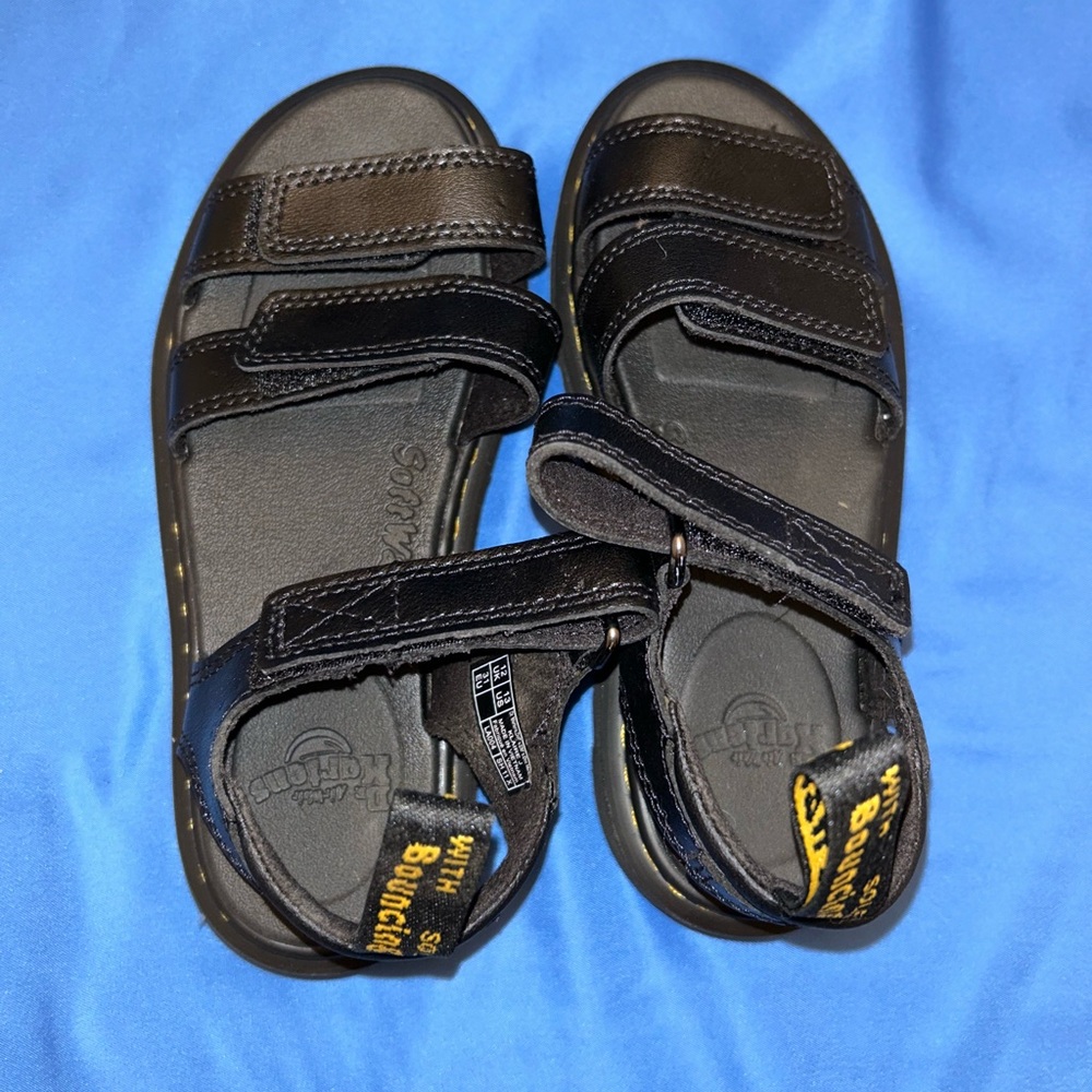 Dr. Martens Unisex-Child Klaire size 13